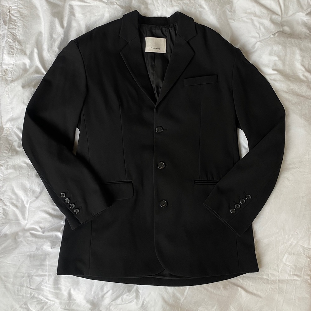 THE FRANKIE SHOP BEA BOXY BLAZER.